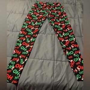 New Directions Christmas Leggings - Black with Red and Green Ho Ho Print Size S